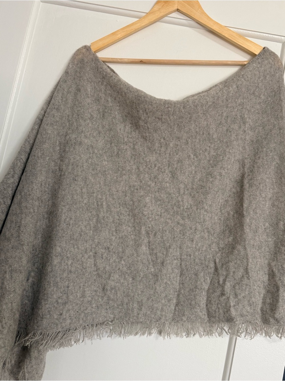 InCashmere Light Gray Off-the-Shoulder Fringe Hem Sweater